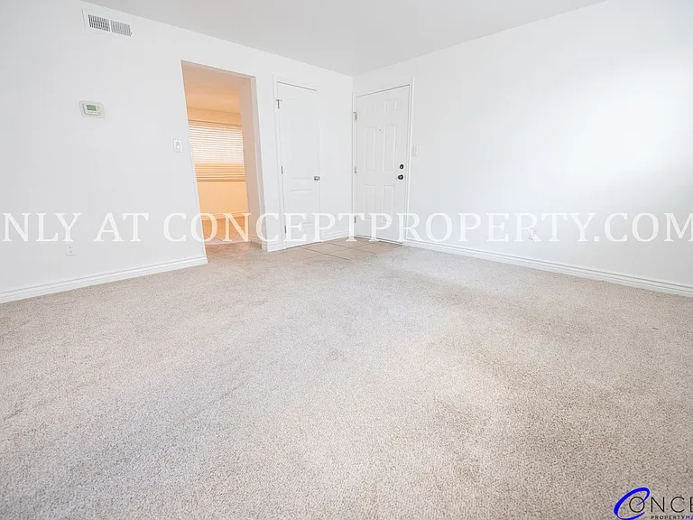466 E Woodland Ave — Photo 9