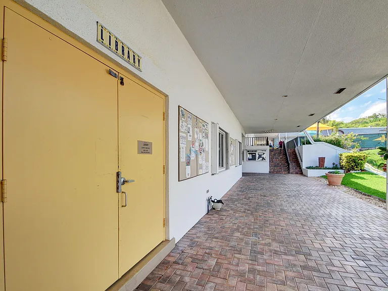 2840 Lake Osborne Dr #202 — Photo 30