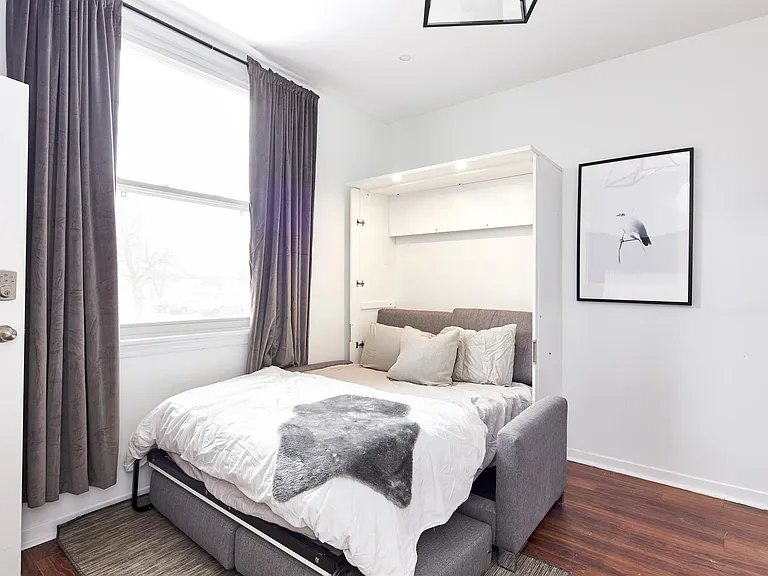 331 Catherine St — Photo 4