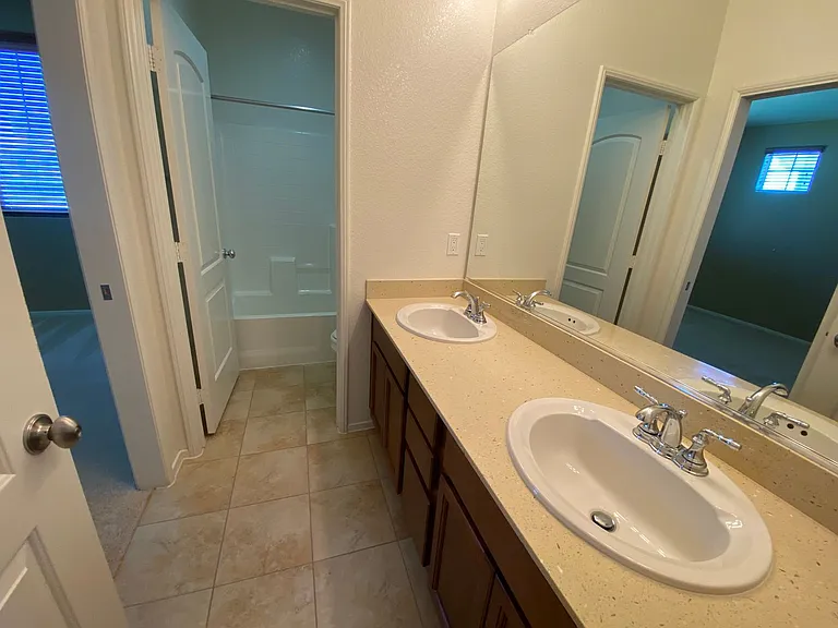 2274 Hay Market St — Photo 16