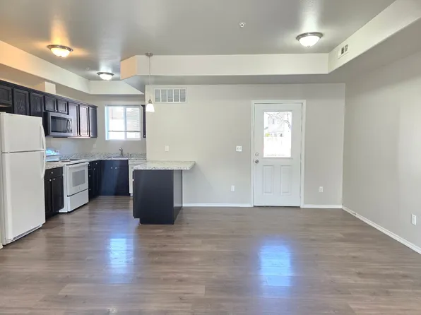 3887 W 7th Ave, Kennewick, WA