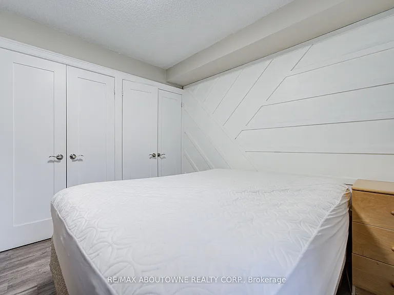 1450 Glen Abbey Gate #214 — Photo 27