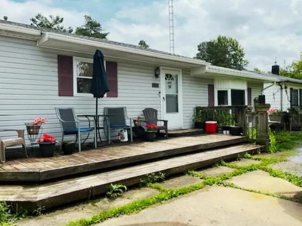 2129 Cherrywood Dr, Burton, MI 48519