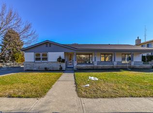 923 Woodward Dr, Wenatchee, WA 98801