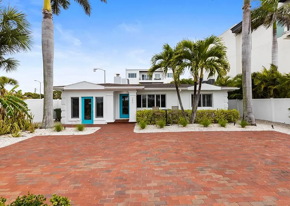 257 Benjamin Franklin Dr