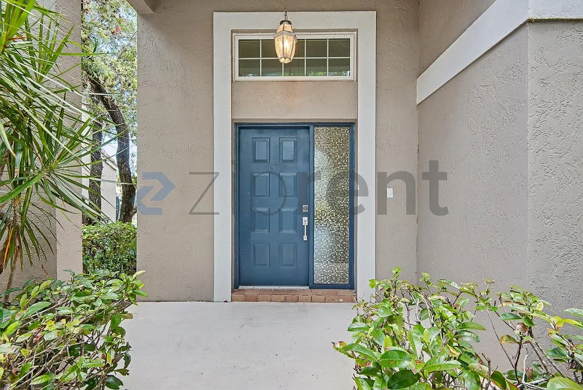 4 bed, 2505 sqft, $3,899 — Photo 2