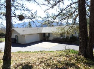 715 Board Shanty Rd, Grants Pass, OR 97527