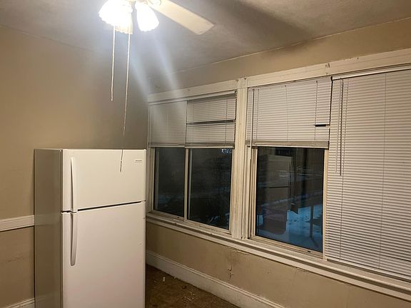 5th image of 115 Washington St #1