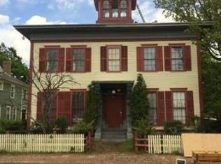 383 Union St, Springfield, MA 01105