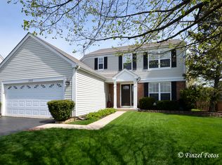 2432 Meadowsedge Ln, Carpentersville, IL 60110