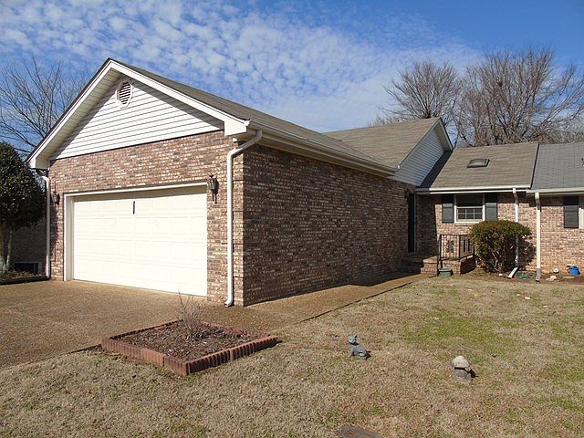 1st image of 239 Hillsboro Cir
