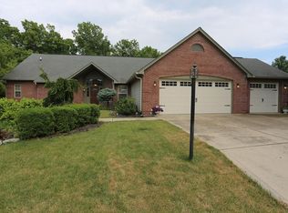 10869 Fairway Ridge Ln, Fishers, IN 46037