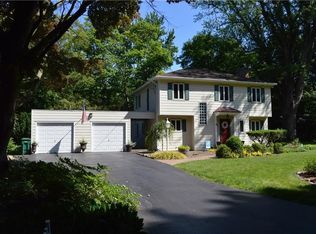 89 Collingsworth Dr, Rochester, NY 14625