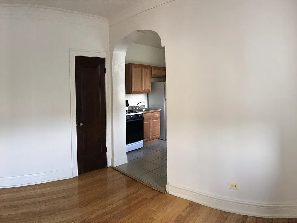 8442 S Ashland Ave #3A