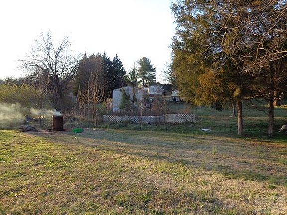 4th image of 1580 Clarks Creek Cir