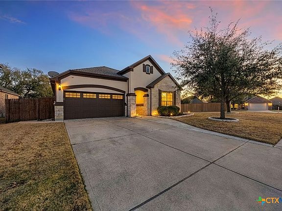 3rd image of 2040 Elaina Loop