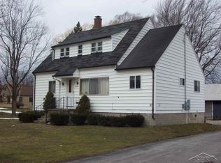 2390 Liberty Rd, Saginaw, MI 48604