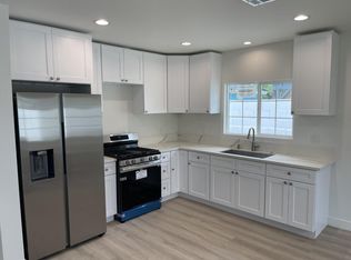 8140 Redbush Ln, Panorama City, CA 91402