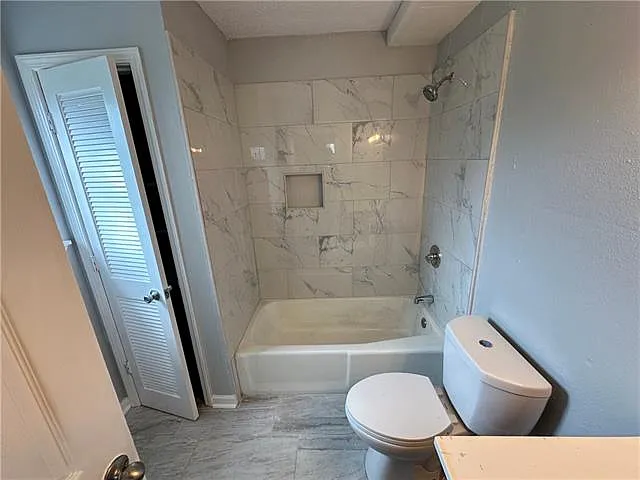 633 N Elm St #C — Photo 8
