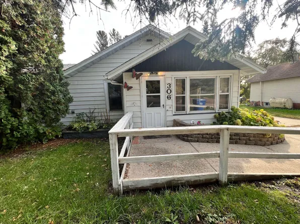 306 Joliet Ave SE, De Smet, SD 57231