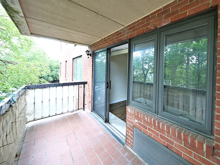 Glen Rd — Photo 2