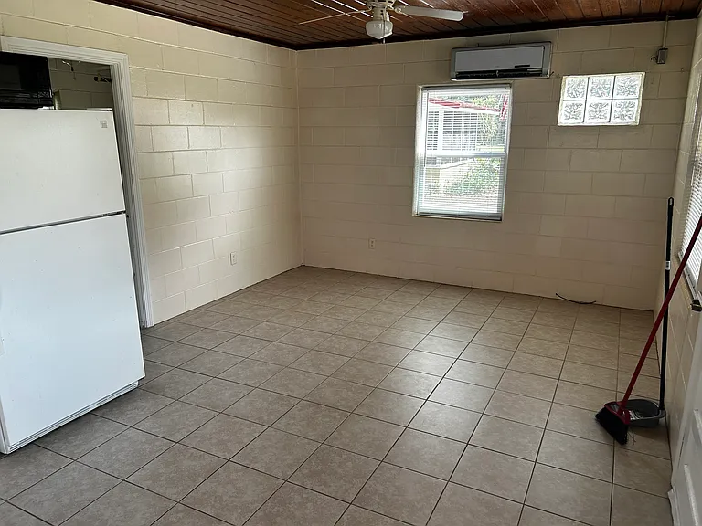 408 Ice Cream Rd #3 — Photo 3
