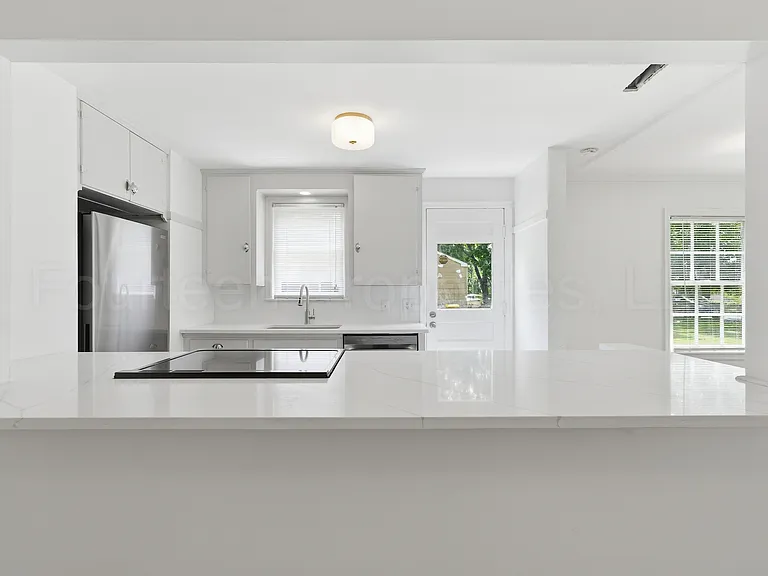8117 Walnut St — Photo 10
