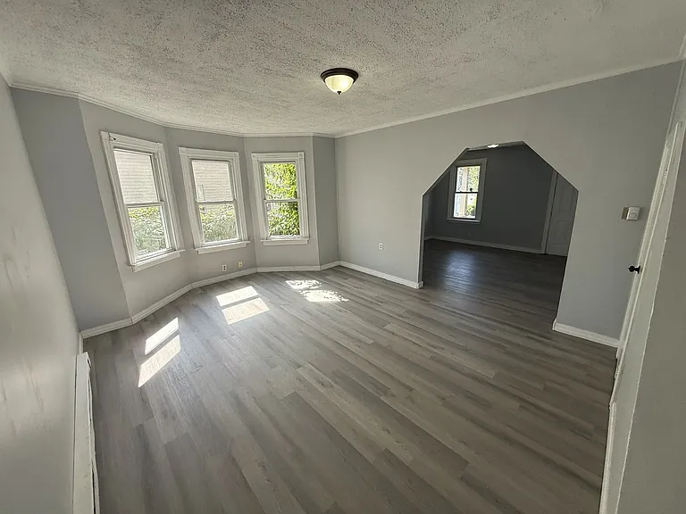 194 Green St — Photo 7