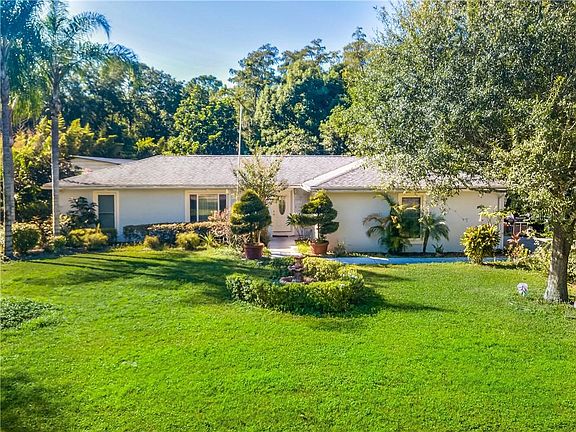 3rd image of 9777 Lake Georgia Dr
