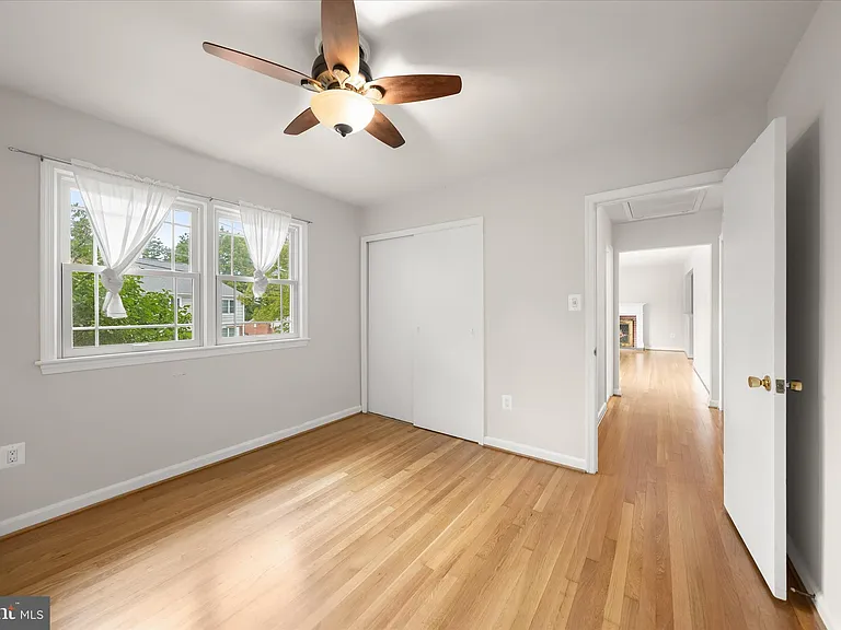 877 N Nottingham St — Photo 14