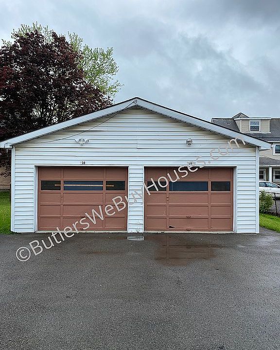 2nd image of 130 Mercer St