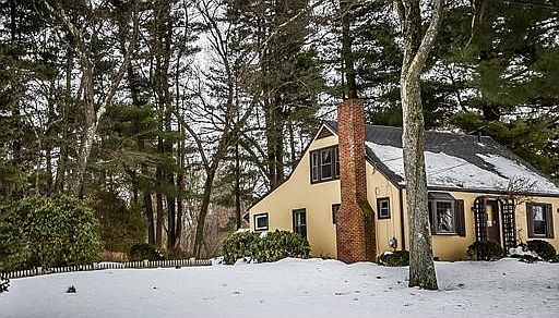 3rd image of 51 Felch Rd