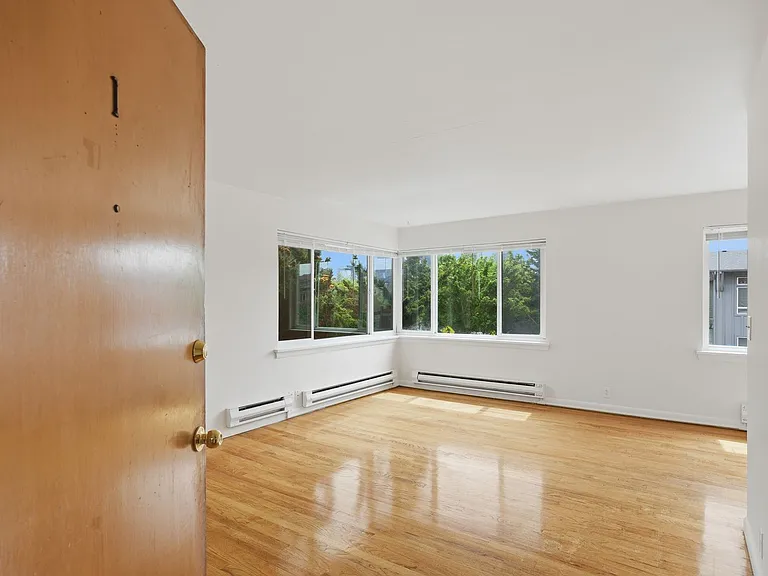 372 Aloha St — Photo 20