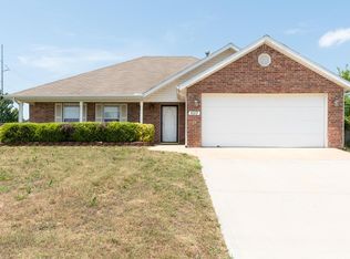 1017 Gamble Rd, Centerton, AR 72719