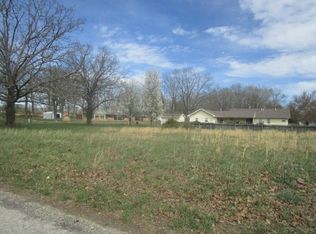 1605 Justin St, Mountain View, MO 65548