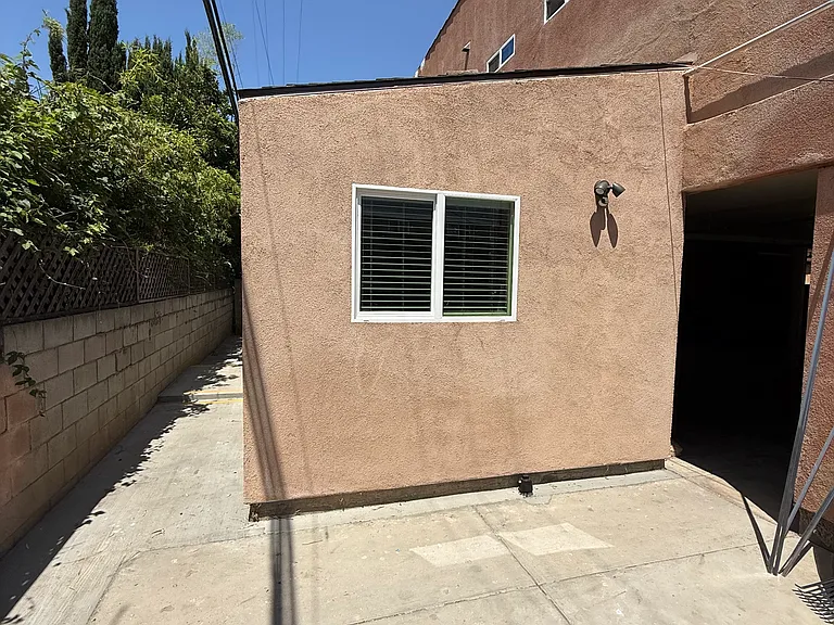 14352 Tiara St #4 — Photo 12