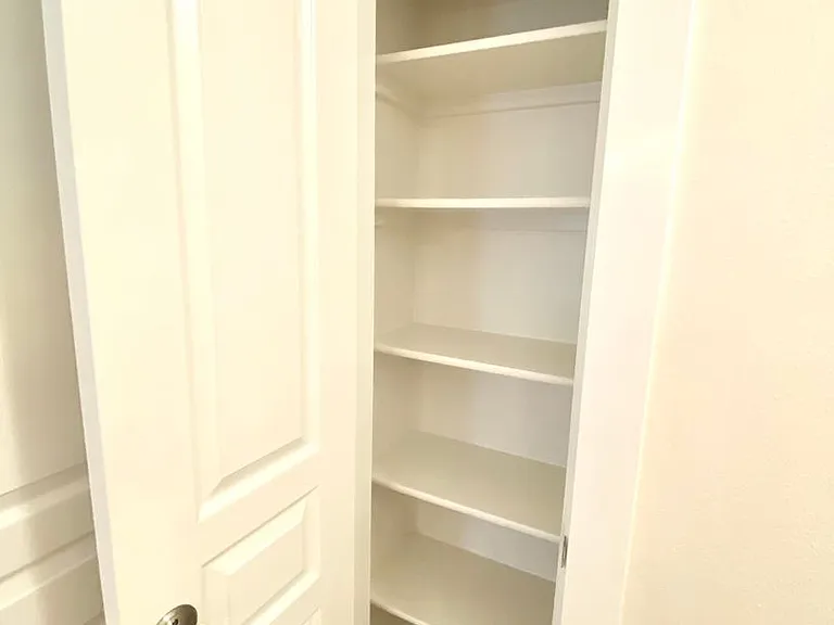 1014 N Manship Ave — Photo 38