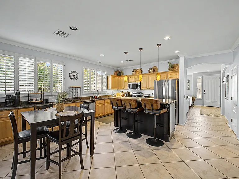 1622 W Nighthawk Way — Photo 13