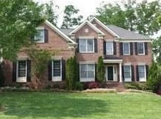 9216 Club Hill Dr, Raleigh, NC 27617