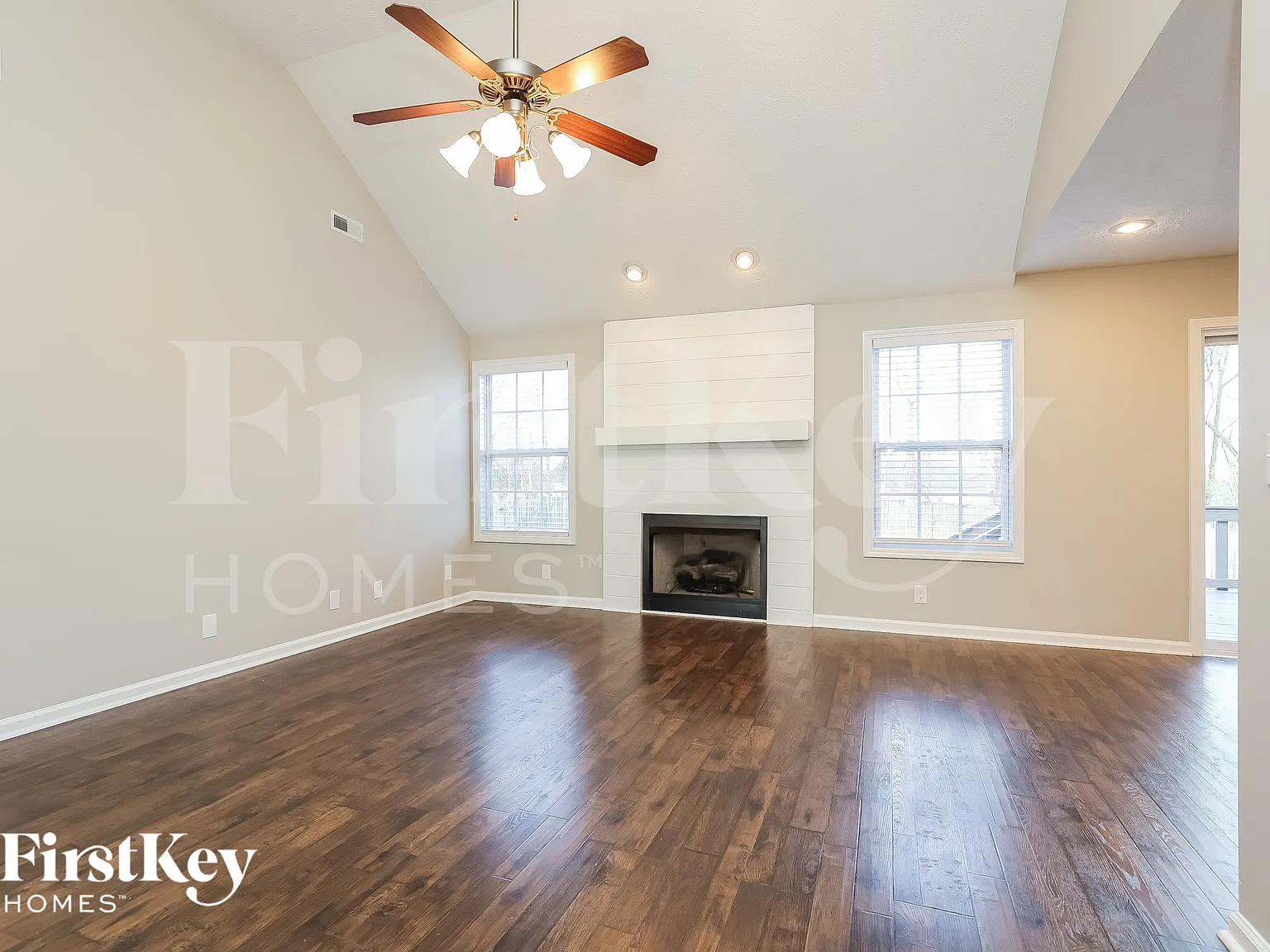 4 bed, 2.0 bath, 1850 sqft, $1,745 — Photo 2