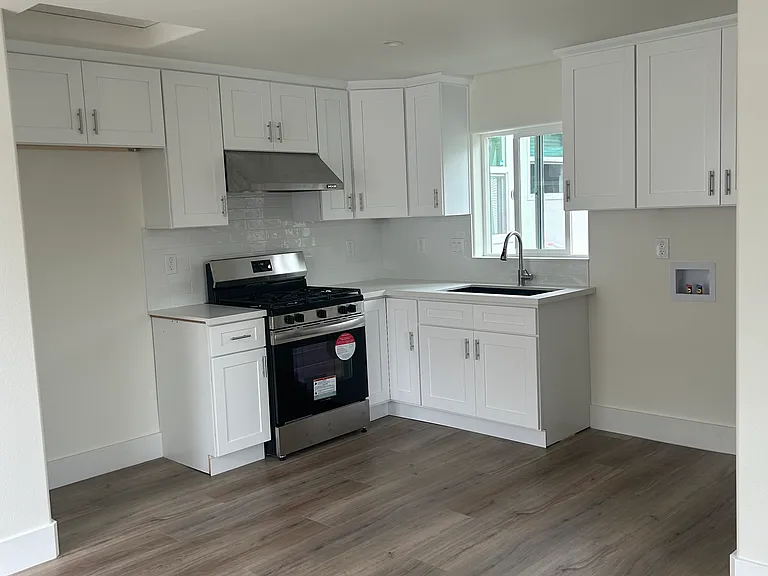 11554 Kathy Ln — Photo 6