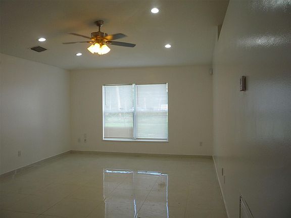 5th image of 4008 Avenue M