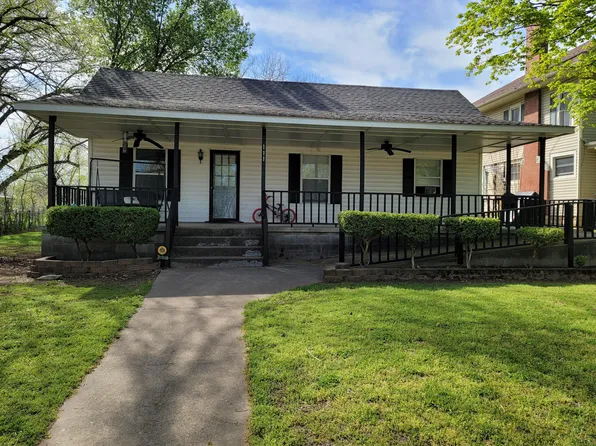 111 E Conner Ave, Fairland, OK 74343
