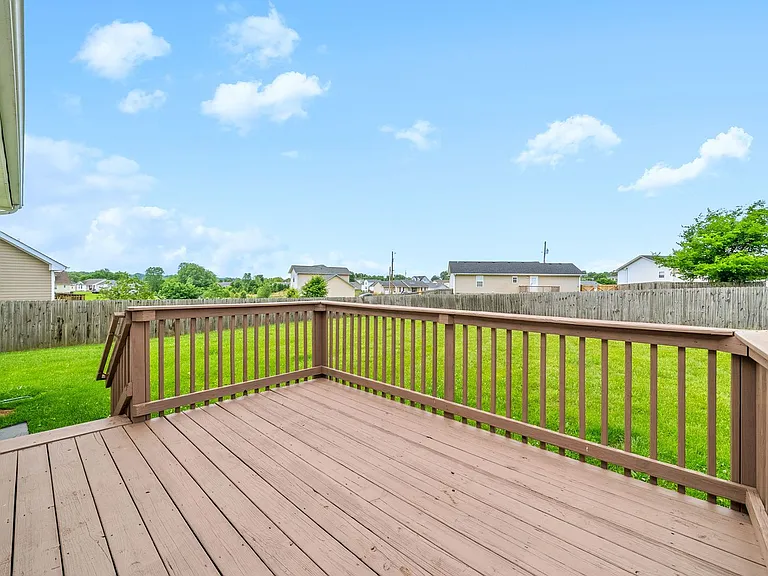 704 Shetland Dr — Photo 22
