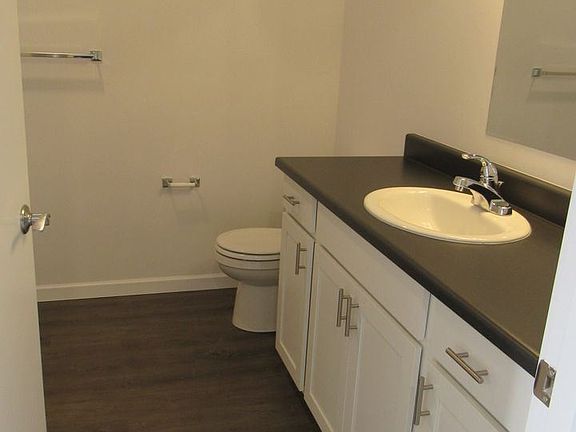 3rd image of 322 5th Ave SE #9782889
