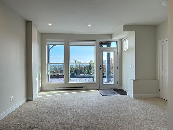 4th image of 3544 Harper Rd