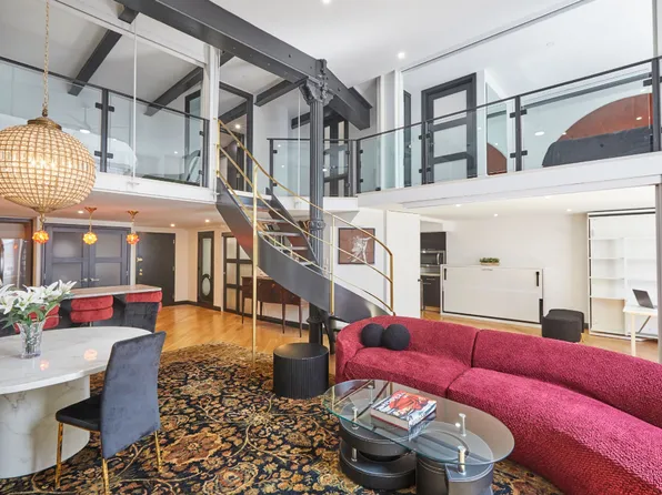 121 West 20th Street 4F image 1 of 13