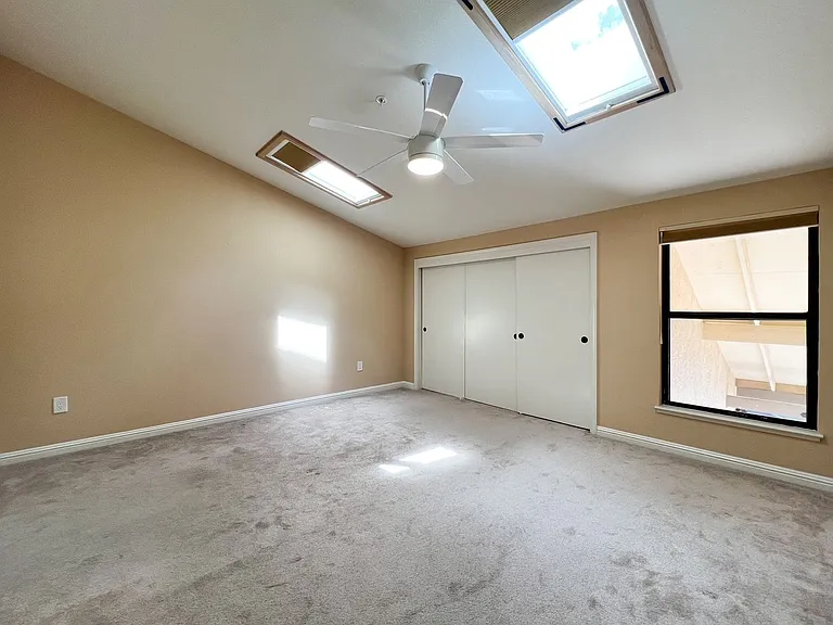 39 Fountain Grove Cir — Photo 25