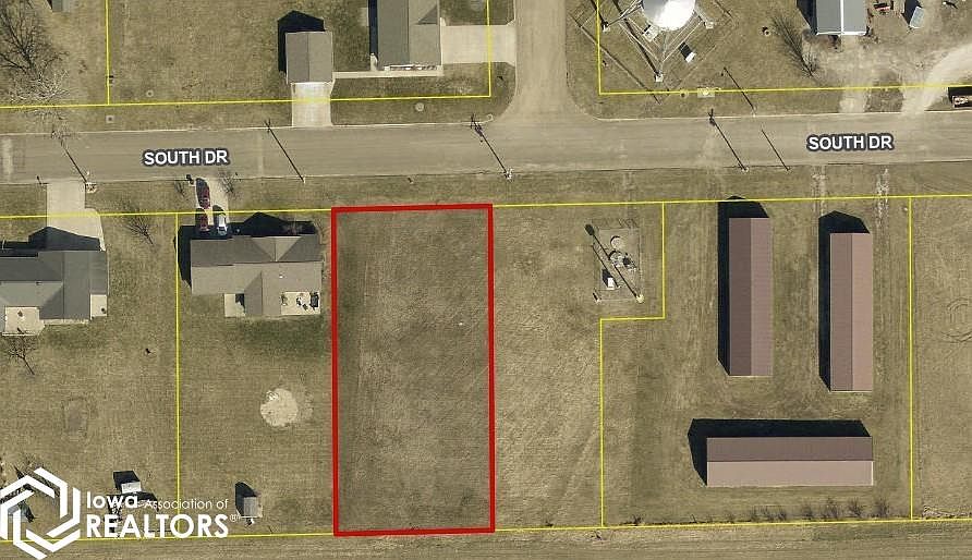 1st image of 200 South Dr