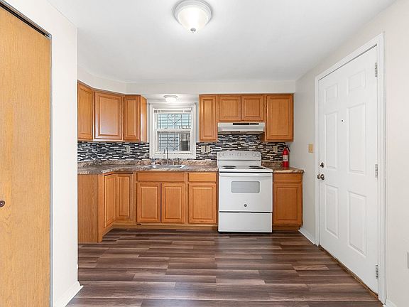 5th image of 338 Johnston Ave #338A
